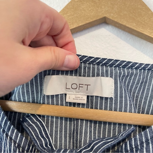 Loft Striped Denim Top sz Large Blue Bows Puff Sleeve Cottage Cropped Chambray - Picture 2 of 7